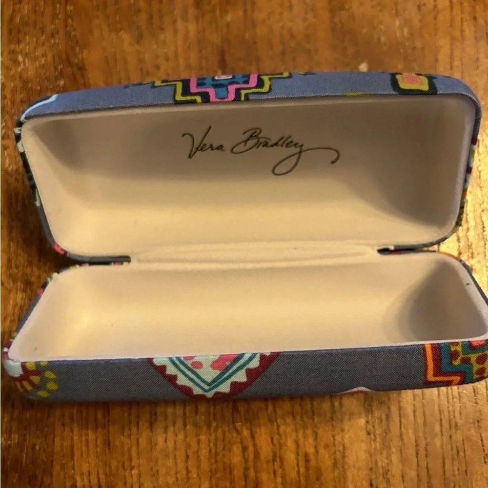 Vera Bradley Hard Clam Shell Eyeglass Case in Aztec